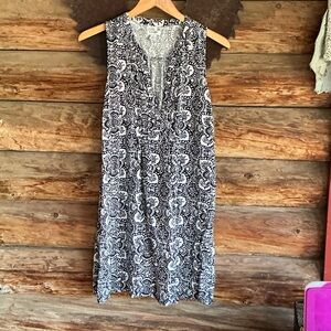 Old Navy Navy and White Patterned Shift Dress